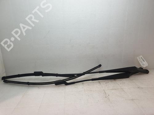 Used Front windshield wiper arm Front windshield wiper arm 20674166 20674166
