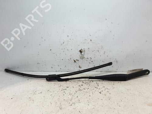 Used Front windshield wiper arm Front windshield wiper arm FORD FIESTA VI (CB1, CCN) 1.4 TDCi (68 hp) 20724756 20724756