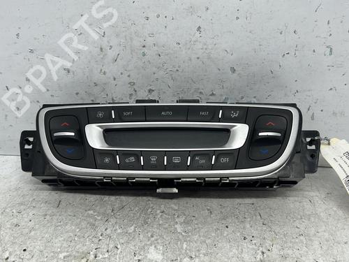 Used Climate control RENAULT MEGANE III Hatchback (BZ0/1_, B3_) 1.9 dCi (BZ0N, BZ0J) (131 hp) 20378982