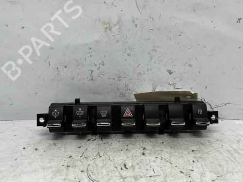 Used Warning switch Warning switch PEUGEOT 3008 I MPV (0U_) 2.0 HDi Hybrid4 (163 hp) 20379635 20379635
