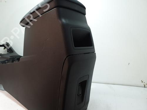 Used Armrest / Center console Armrest / Center console TOYOTA AURIS (_E18_) 1.8 Hybrid (ZWE186_, ZWE186R) (136 hp) 20374681 20374681