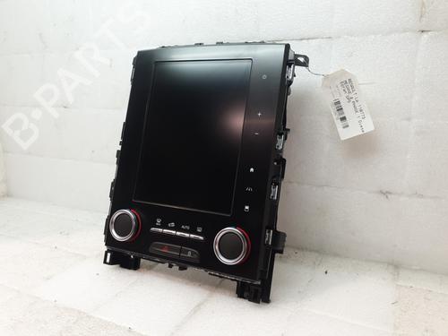 display-monitor-renault-megane-iv-hatchback-b9amn_-2015-28707237 main image