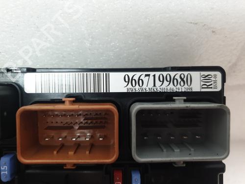 Fuse box TOYOTA YARIS (_P1_) 1.4 D-4D (NLP10_, NLP10R) | BP31376250E1 