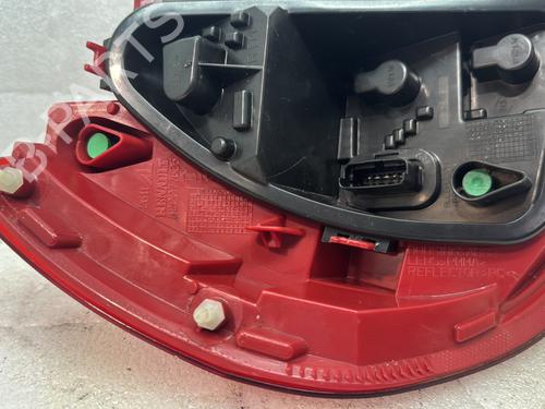 Right taillight RENAULT CLIO III (BR0/1, CR0/1) 1.2 16V Hi-Flex (BR1U, CR1U) | BP32241341C35