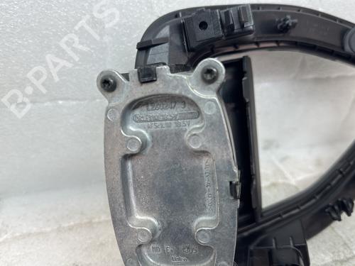 left-daytime-light-vw-t-roc-a11-d11-2017-32703069 main image