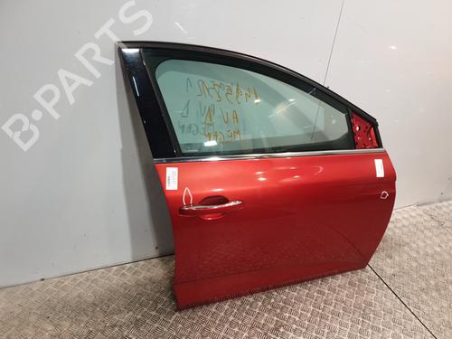 right-front-door-renault-megane-iv-hatchback-b9amn_-2015-23251468 main image