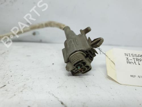 Right front fog light NISSAN X-TRAIL I (T30) 2.2 Di 4x4 | BP20373151C31 