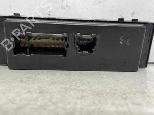 Used Left front window switch Left front window switch NISSAN MICRA V (K14) 1.0 IG-T 100 (101 hp) 20379368 20379368