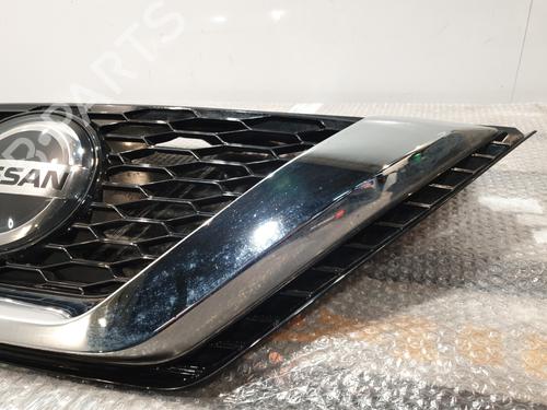 grille-nissan-qashqai-ii-j11-j11_-2013-32412250 main image