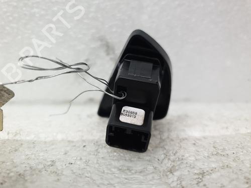 Used Right front window switch Right front window switch FORD KA (RU8) 1.2 (69 hp) 22185483 22185483