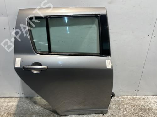 Używane Drzwi tylne prawe SUZUKI SWIFT III (MZ, EZ) 1.3 (RS413, ZC11S) (92 hp) 32179868