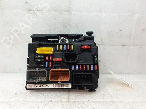 Used Fuse box PEUGEOT PARTNER MPV (5_, G_) 1.6 HDi 90 (90 hp) 29262047