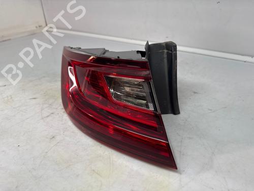 left-taillight-renault-megane-iv-hatchback-b9amn_-2015-40117550 main image