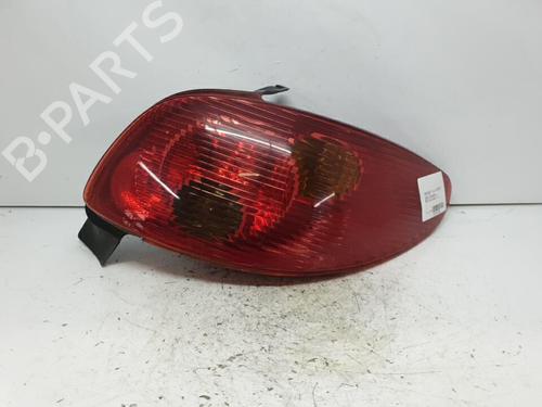Used Right taillight PEUGEOT 206 Hatchback (2A/C) 1.4 i (75 hp) 20376966