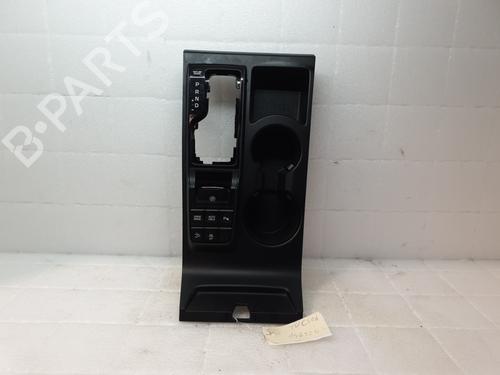 Used Middle console HYUNDAI TUCSON (TL, TLE) 1.6 CRDi (136 hp) 24922564