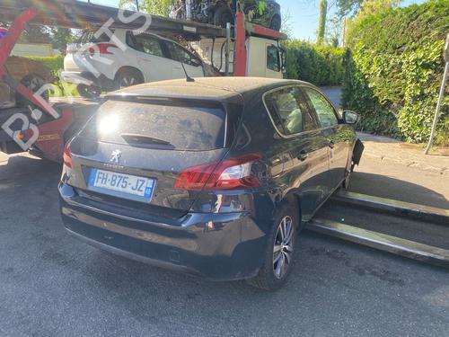 Brugte PEUGEOT 308 II (LB_, LP_, LW_, LH_, L3_) 1.5 BlueHDi 130 4864045