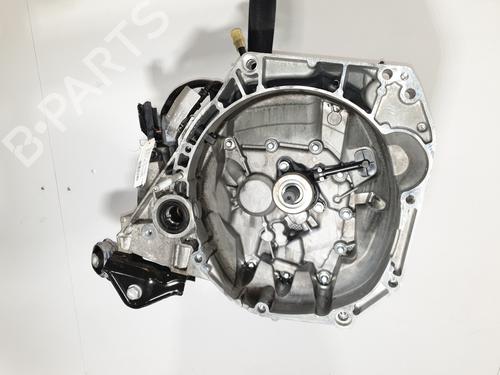 Used Gearbox RENAULT CLIO V (B7_) 1.0 TCe 100 (B7MT) (101 hp) 21043114
