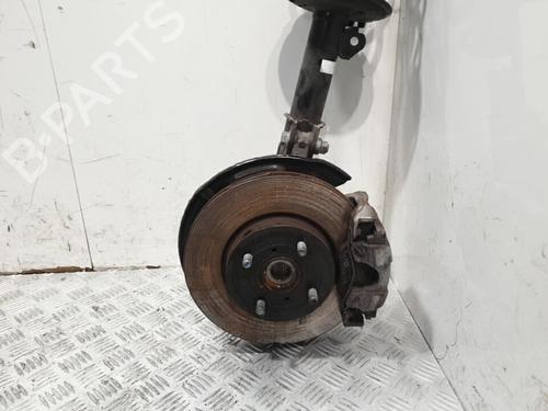 Used Right front steering knuckle Right front steering knuckle TOYOTA YARIS (_P13_) 1.0 (KSP130_, KSP130) (69 hp) 20376832 20376832