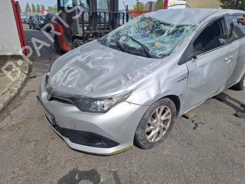 Brugte TOYOTA AURIS (_E18_) 1.8 Hybrid (ZWE186_, ZWE186R) (136 hp) 4265975