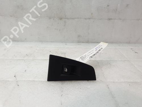 Used Right rear window switch Right rear window switch BMW 1 (F40) M 135 i xDrive (306 hp) 30061126 30061126