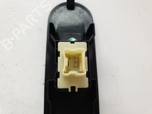 Used Right front window switch Right front window switch RENAULT CLIO IV (BH_) 1.5 dCi 90 (90 hp) 20377814 20377814