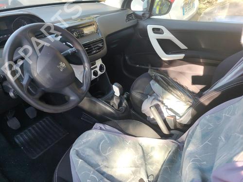 Used Parts PEUGEOT 208 I (CA_, CC_)  1.2 VTi 68 / PureTech 68  4911464