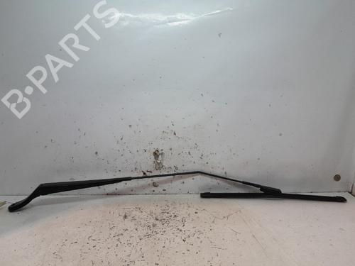 Used Front windshield wiper arm PEUGEOT 2008 I (CU_) 1.2 THP 110 / PureTech 110 (110 hp) 20384570