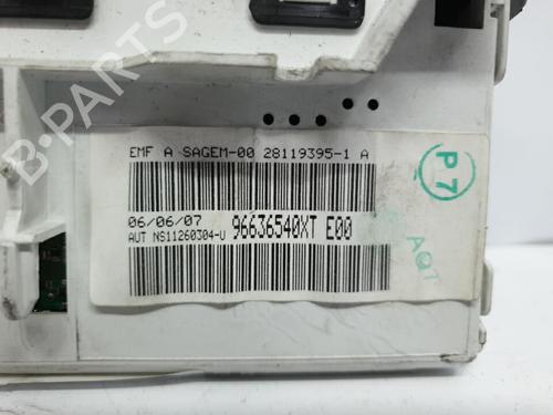 Display monitor PEUGEOT 206 Hatchback (2A/C) 1.4 HDi eco 70 | BP20380521C48 