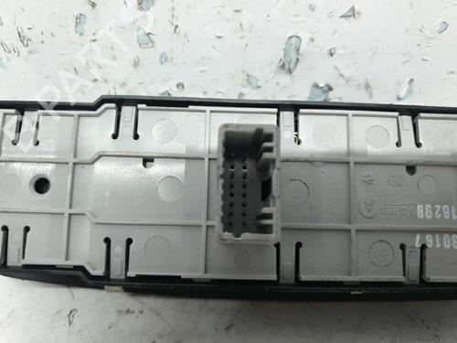Left front window switch RENAULT MEGANE III Hatchback (BZ0/1_, B3_) 1.9 dCi (BZ0N, BZ0J) | BP28110197I27 