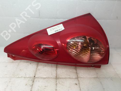 Used Right taillight PEUGEOT 107 (PM_, PN_) 1.0 (68 hp) 28171971