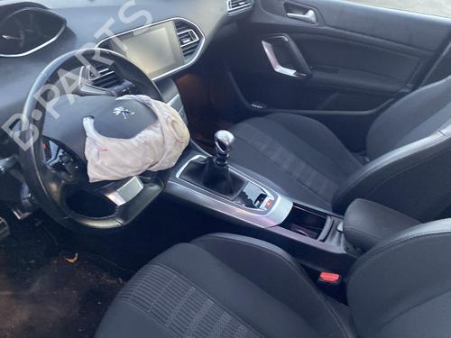 Used Parts PEUGEOT 308 SW II (LC_, LJ_, LR_, LX_, L4_) 1.2 THP 130 (131 hp) 4220178