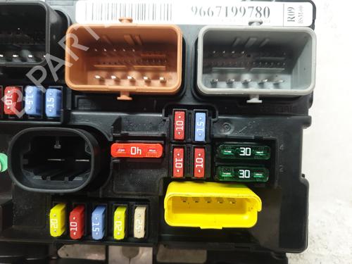 Fuse box CITROËN C3 II (SC_) 1.0 VTi 68 | BP29422083E1 - Image 3