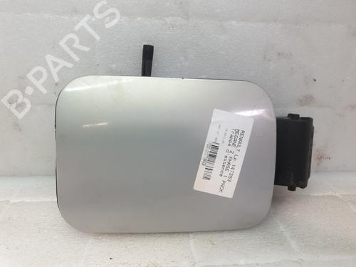 Używane Klapa wlewu paliwa RENAULT MEGANE II (BM0/1_, CM0/1_) 1.9 dCi (BM0G, CM0G) (120 hp) 26892380