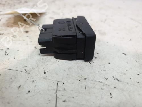 Used Right front window switch Right front window switch CITROËN SAXO (S0, S1) 1.5 D (57 hp) 20374549 20374549