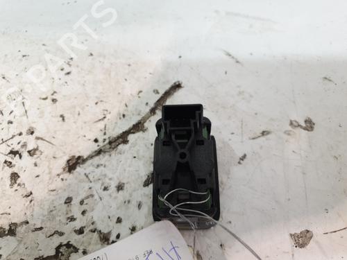 Right rear window switch MERCEDES-BENZ C-CLASS (W204) C 220 CDI (204.008) | BP20381448I28 