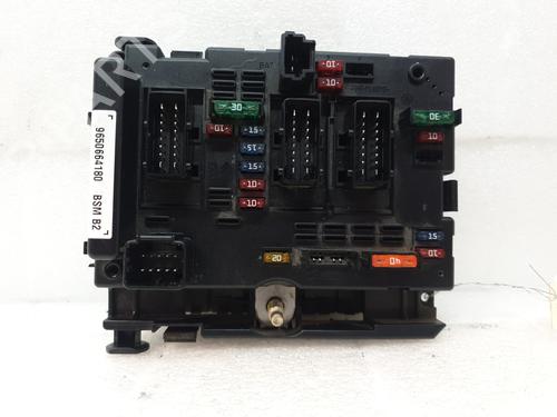 Used Fuse box Fuse box 27539827 27539827