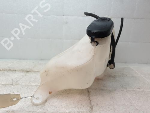 Used Windscreen washer tank Windscreen washer tank 22357211 22357211