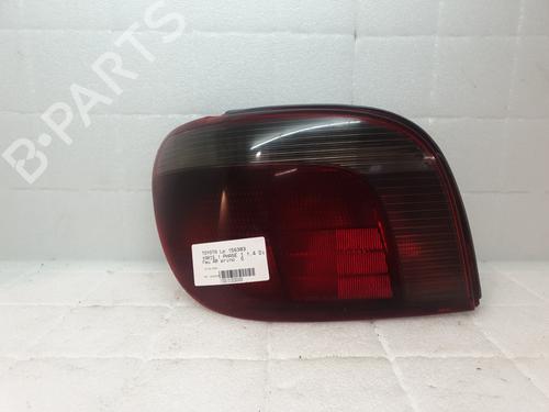 Farolim esquerdo TOYOTA YARIS (_P1_) 1.4 D-4D (NLP10_, NLP10R) (75 hp) 32179894