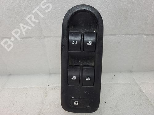 Used Left front window switch RENAULT SCÉNIC II (JM0/1_) 1.5 dCi (JM1E, JM16) (106 hp) 21527720