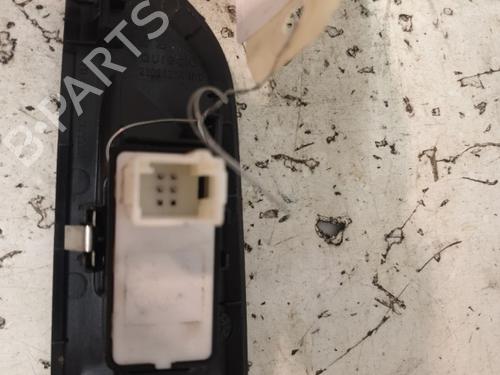 Used Right rear window switch Right rear window switch PEUGEOT 208 II (UB_, UP_, UW_, UJ_) 1.2 PureTech 100 (101 hp) 20377857 20377857