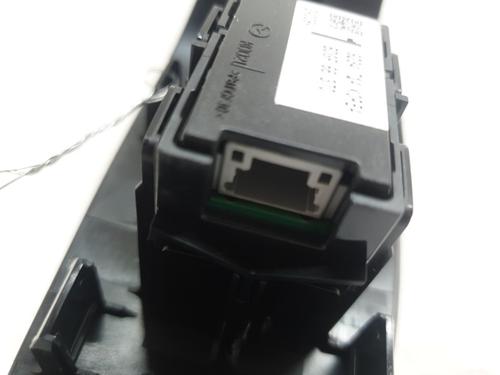 Used Right front window switch Right front window switch MAZDA 3 Hatchback (BP) 2.0 SKYACTIV-G M Hybrid (122 hp) 20377794 20377794