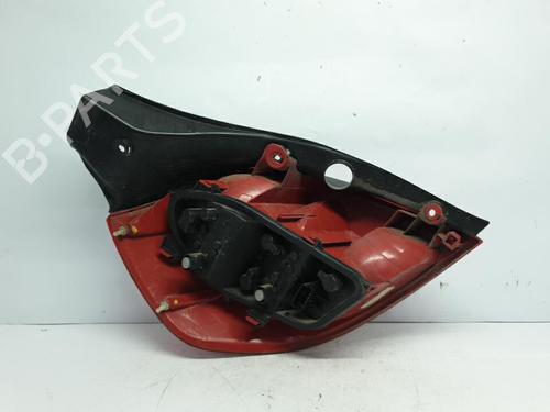 Høyre baklys Høyre baklys RENAULT CLIO III (BR0/1, CR0/1) 1.5 dCi (C/BR0G, C/BR1G) (68 hp) 20383205 20383205