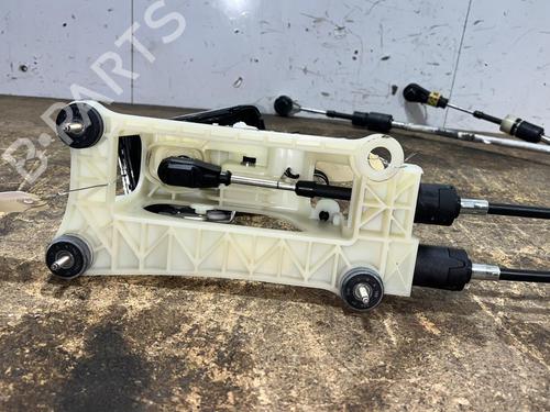 Gear lever VOLVO V40 Cross Country (526) D2 | BP31156669M90
