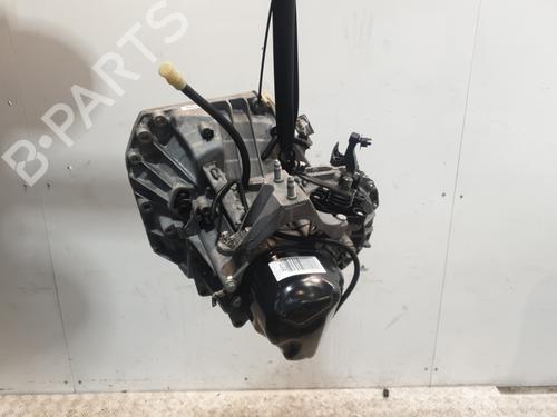Getriebe für Getriebe DACIA SANDERO II TCe 90 (B8M1, B8MA, B8AC) (90 hp) 39886188 39886188
