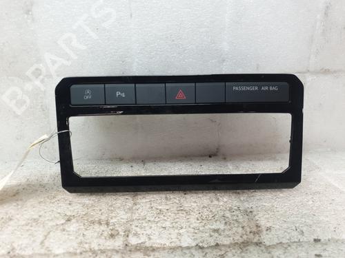 Bouton de warning VW T-CROSS (C11, D31) 1.0 TSI (110 hp) 30743742