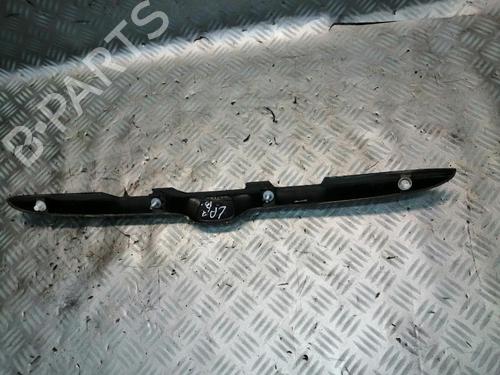 Trunk håndtak PEUGEOT 206 Hatchback (2A/C) 1.4 i (75 hp) 22578073