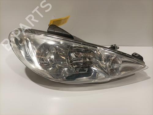 Used Right headlight PEUGEOT 206 CC (2D) 1.6 16V (2DNFUF, 2DNFUR) (109 hp) 22582909