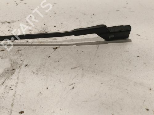 Used Front windshield wiper arm Front windshield wiper arm CITROËN C3 III (SX) 1.2 THP 110 (SXHNPS, SXHNZT, SXHNZ6) (110 hp) 22586132 22586132