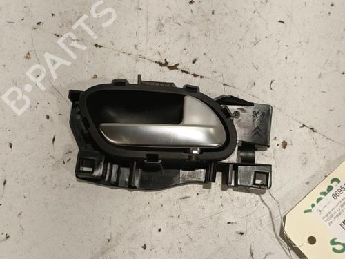 Poignée intérieure avant droite PEUGEOT 208 I (CA_, CC_) 1.6 GTi (208 hp) 22582774
