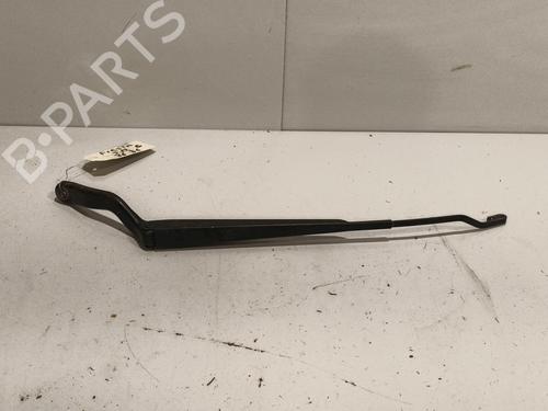 Used Front windshield wiper arm FORD FIESTA V (JH_, JD_) 1.6 TDCi (90 hp) 22586515
